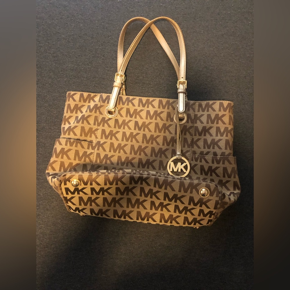 Michael Kors purse